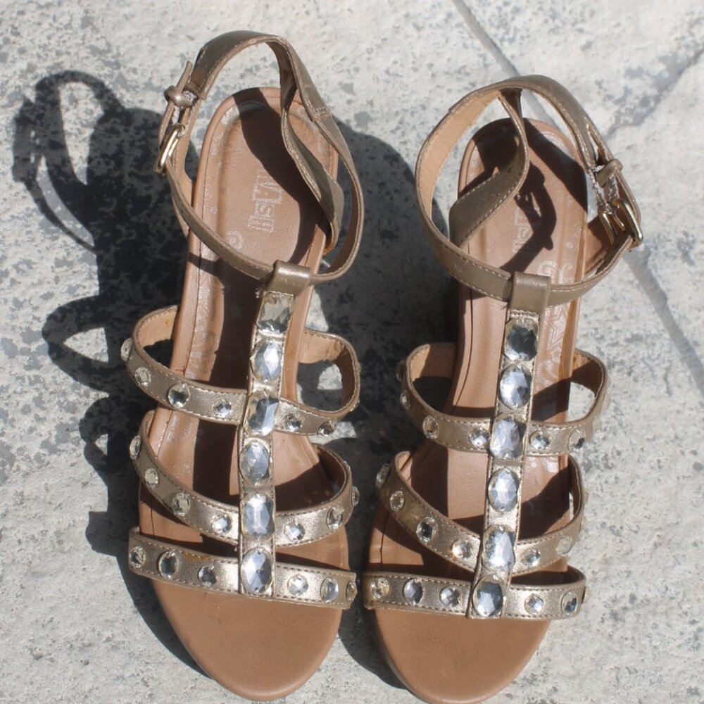 BRASH STRAPPY WEDGE HEELS SHOES SIZE 8 GOLD STRAPS WITH RHINESTONES 4" HEEL